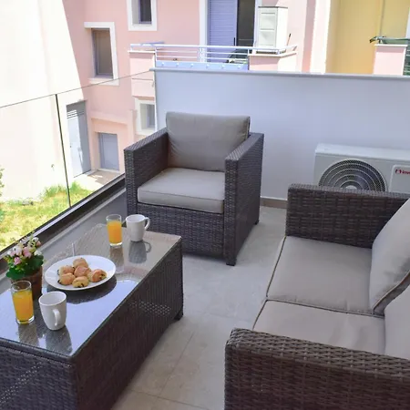 S & E Apartments Lefkada City Exterior photo