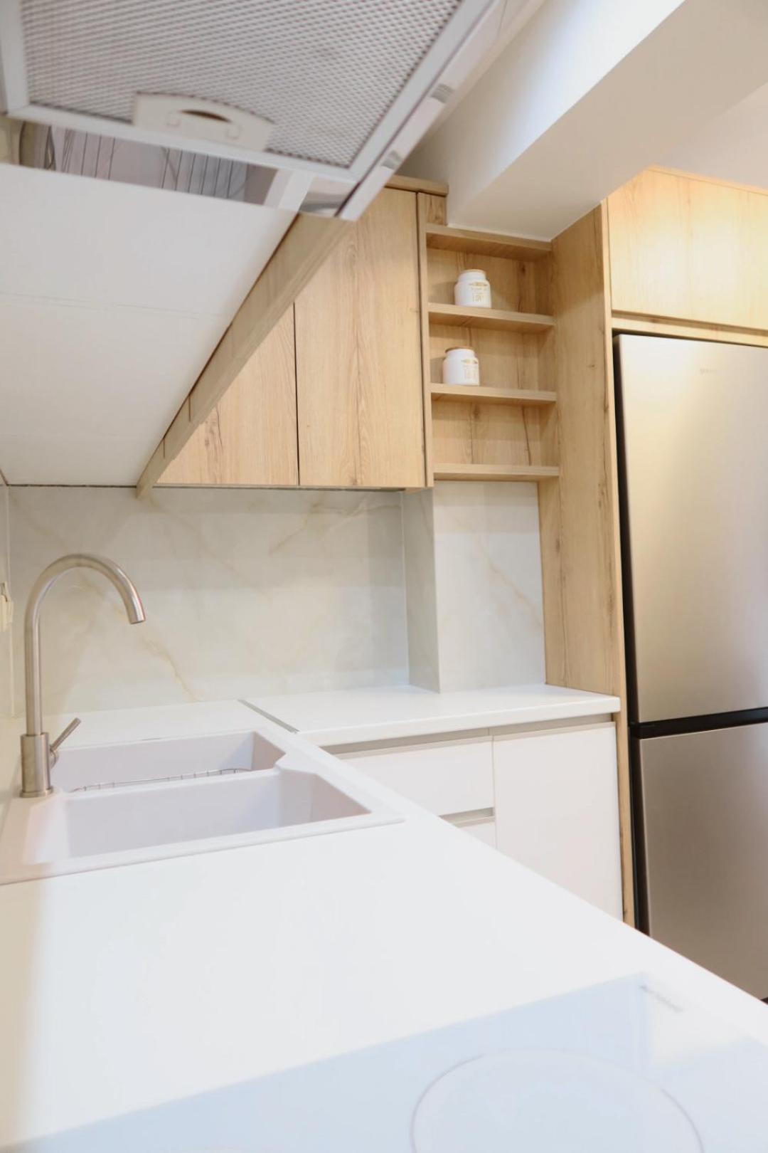 S & E Apartment *