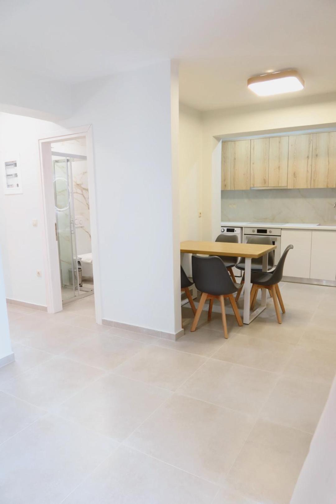 S & E Apartment Lefkada City
